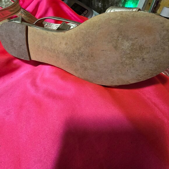 Shoes - Picture 6 of 7